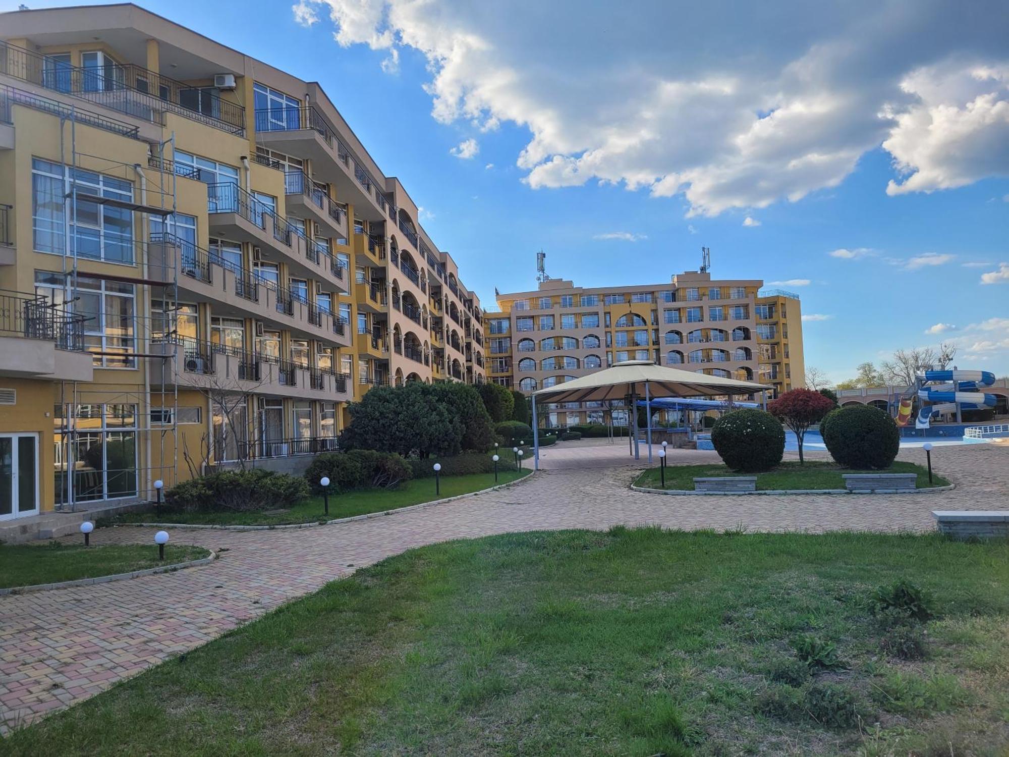 Alma Del Mar - Miadia Grand Resort, Aheloy Bagian luar foto